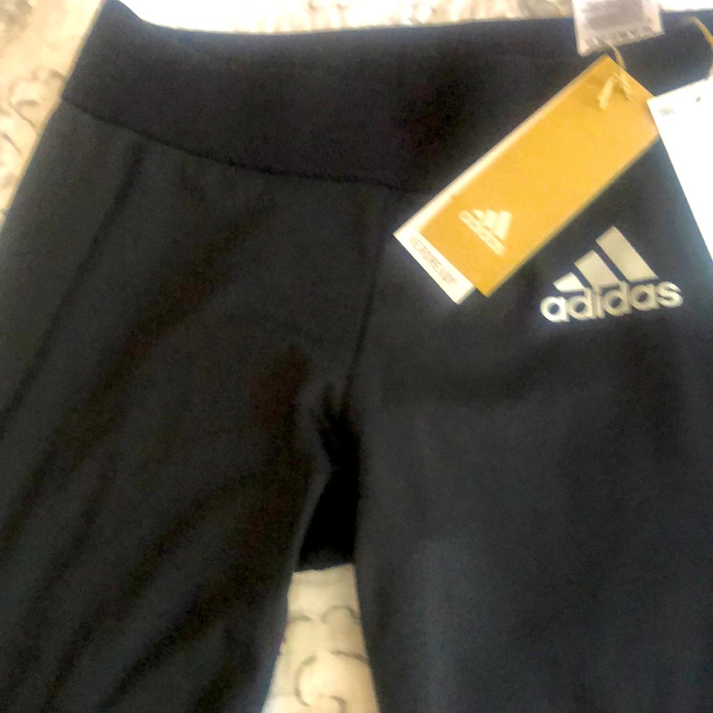New with tags Adidas active wear capris
